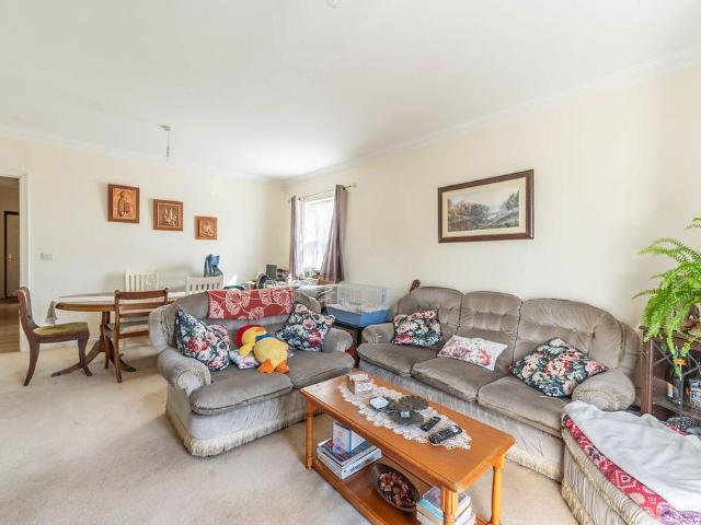 Flat for sale in Preston, Greater London