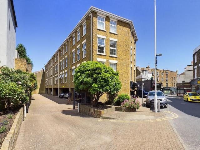 Flat for sale in Upton, Acol