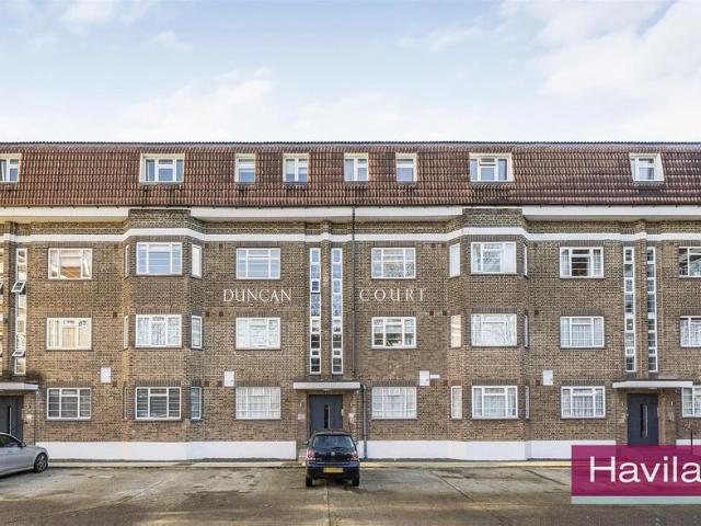 Flat for sale in Winchmore Hill, Palmers Green