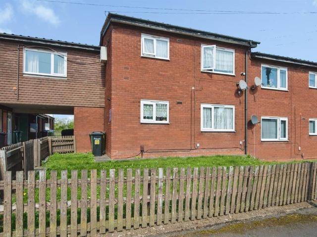 Flat for sale in Tibbington, Tipton