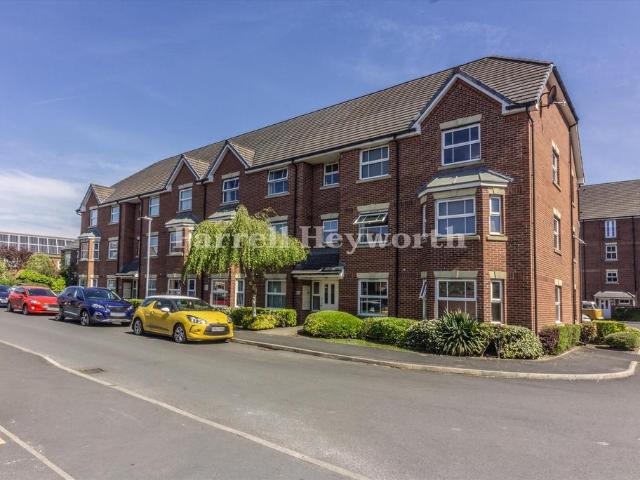 Flat for sale in Golden Hill, Firbank