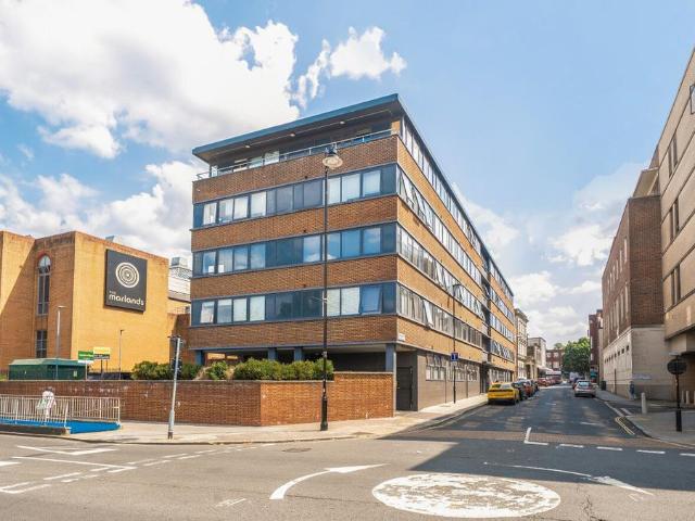 Flat for sale in The Polygon, City Of Southampton