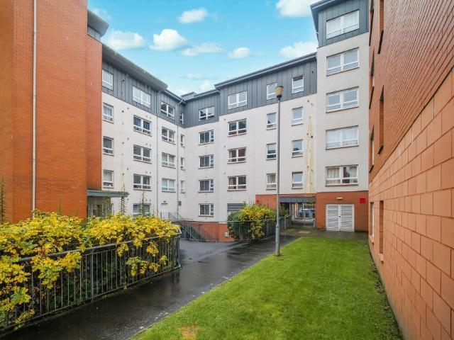 Flat for sale in Bellgrove, Glasgow
