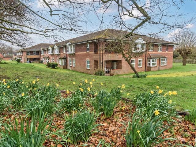 Flat for sale in Devizes, Wiltshire