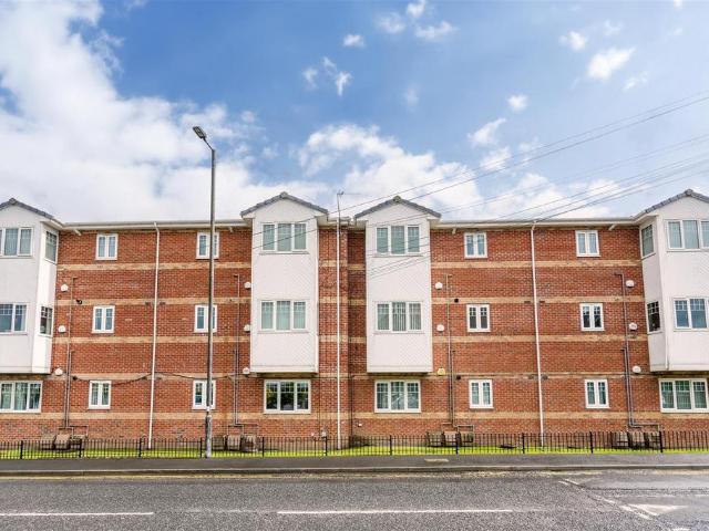 Flat for sale in Shiremoor, North Tyneside