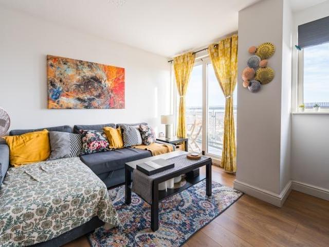 Flat for sale in Gants Hill, Isle Of Man