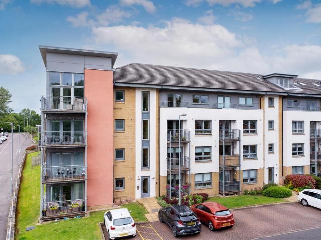 Flat for sale in Braedale, Motherwell