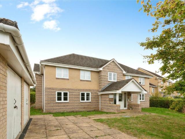 Flat for sale in Basingstoke, Basingstoke and Deane