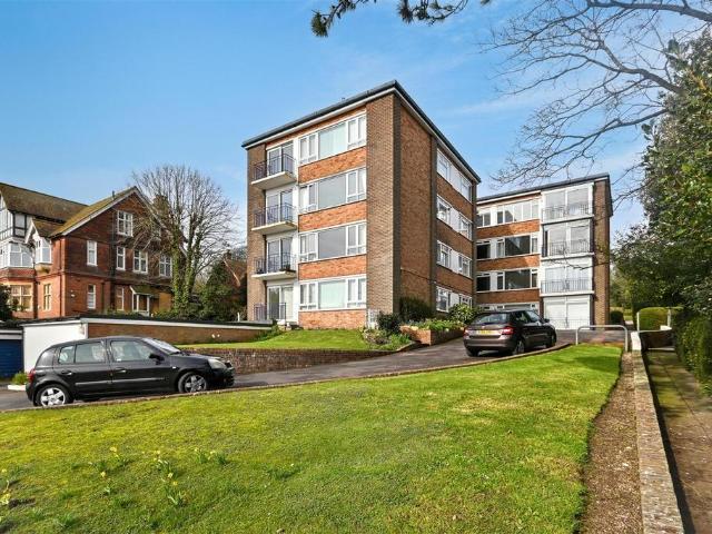 Flat for sale in Eastbourne, East Sussex