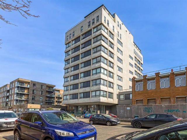 Flat for sale in West Worthing, Worthing