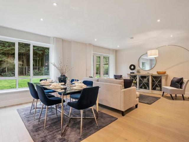 Flat for sale in Gerrards Cross, Denham