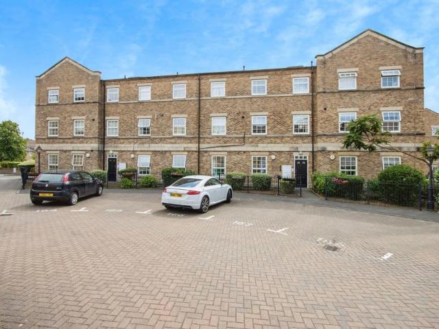 Flat for sale in City Fields, West Yorkshire