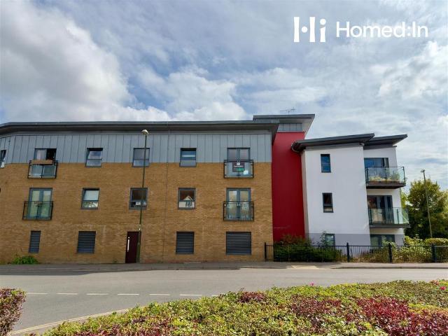 Flat for sale in Horsham, West Sussex