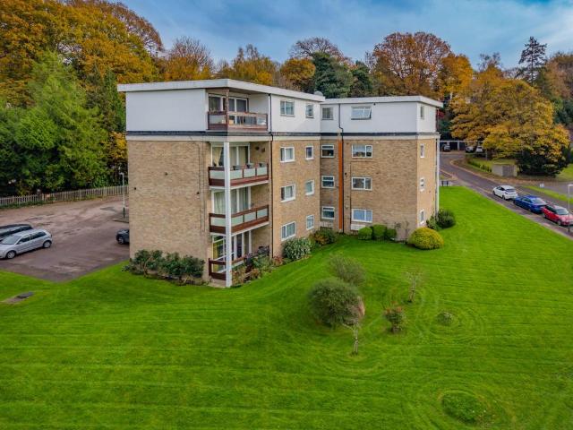 Flat for sale in St James, Sandown Park