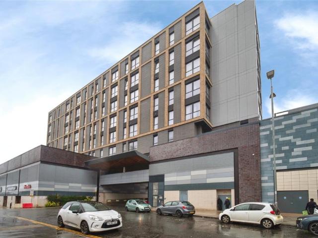 Flat for sale in Bracknell