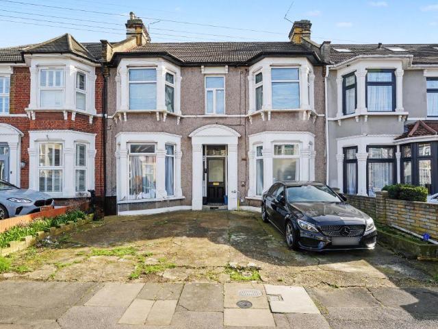 Flat for sale in Seven Kings, Isle Of Man