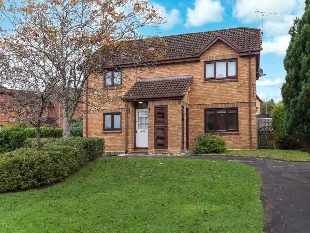 Flat for sale in Radnor Park, Hardgate