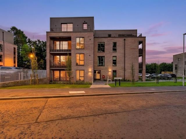 Flat for sale in Jordanhill, Scotland