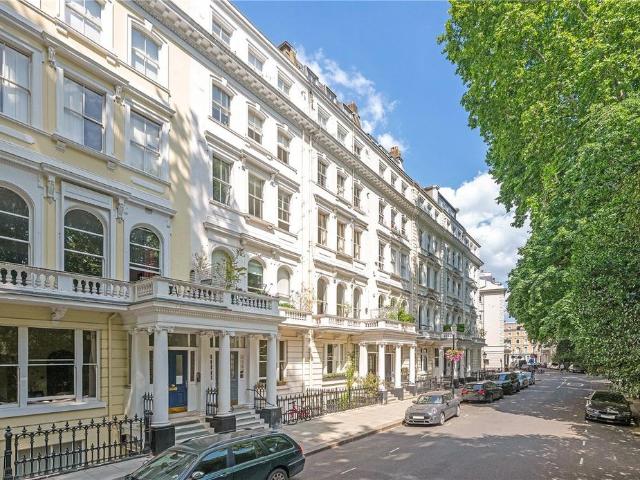 Flat for sale in South Kensington, Greater London