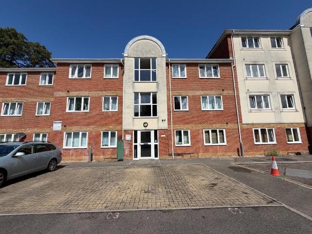 Flat for sale in Watergate, Devon