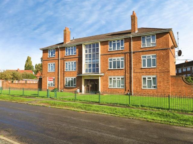 Flat for sale in Wednesfield, Wolverhampton