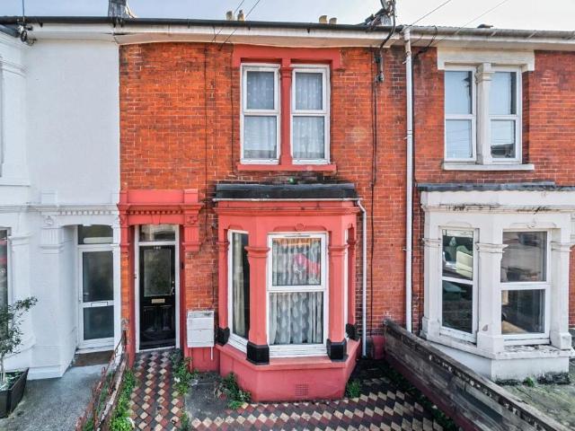 Flat for sale in Buckland, City Of Portsmouth