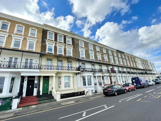 Flat for sale in Cliftonville West, Acol