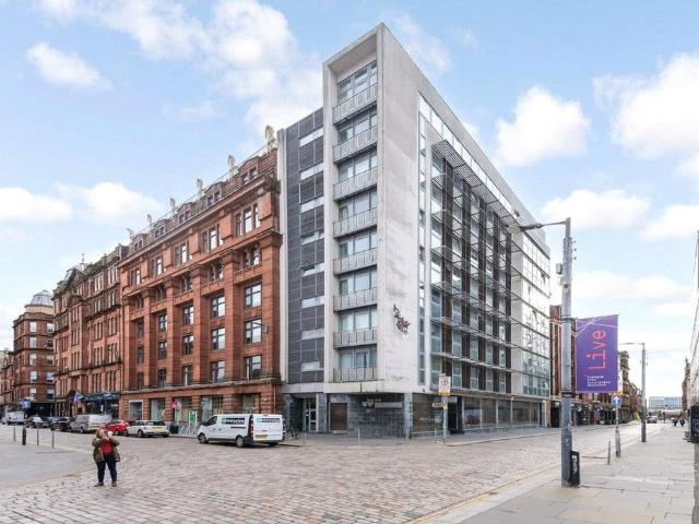 Flat for sale in Merchant City, Scotland