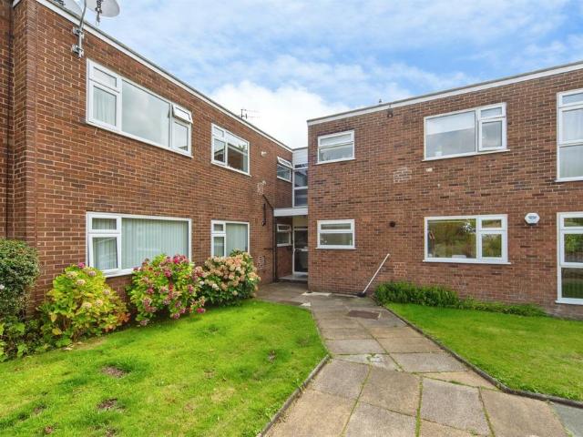 Flat for sale in Allerton, Calderstones