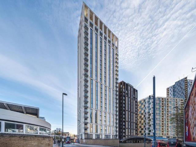 Flat for sale in London Borough of Lewisham, Cat Hill