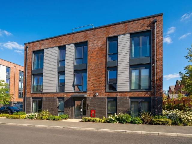 Flat for sale in Illshaw Heath, Cheswick Green