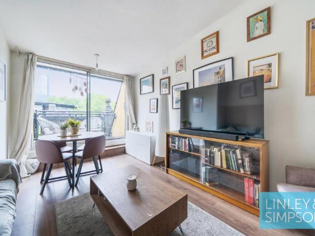 Flat for sale in Leylands, West Yorkshire
