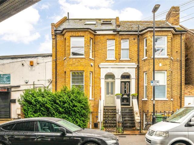Flat for sale in London Borough of Newham, Greater London