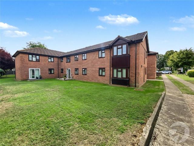 Flat for sale in Penhill, Greater London