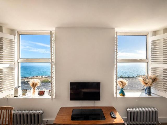 Flat for sale in Cliftonville West, Acol