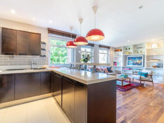 Flat for sale in Kensal Town, Greater London