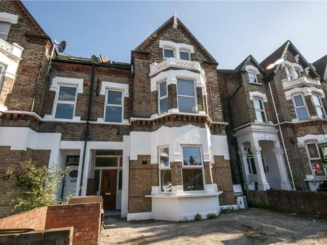 Flat for sale in London Borough of Lewisham, Greater London