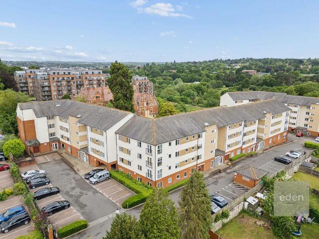 Flat for sale in Ringlestone, Midway