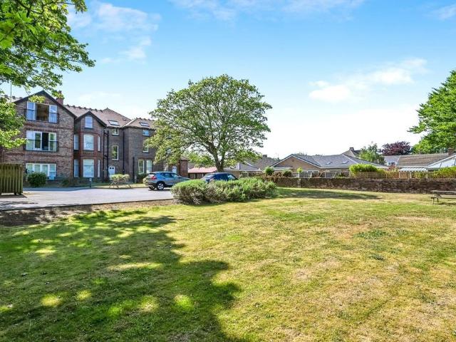 Flat for sale in Great Crosby, Sefton