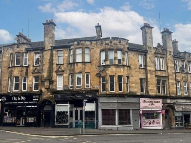Flat for sale in Hamilton, Scotland