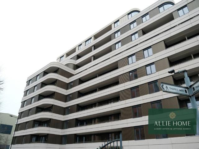 Flat for sale in Sands End, Greater London