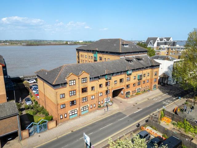 Flat for sale in Milton, Hamerton