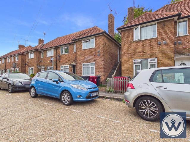 Flat for sale in Slough