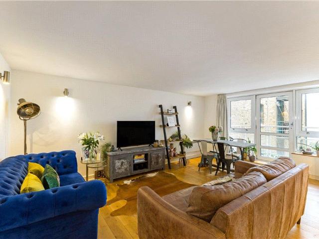 Flat for sale in Bermondsey, Greater London
