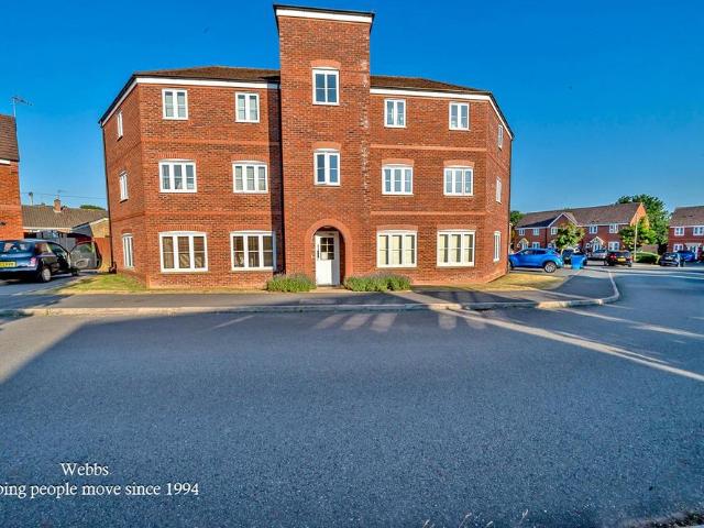 Flat for sale in Huntington, Great Chatwell