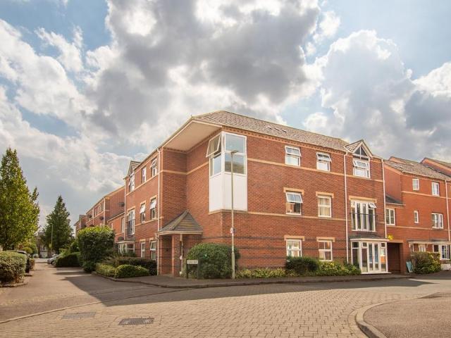 Flat for sale in Grimsbury, Cherwell