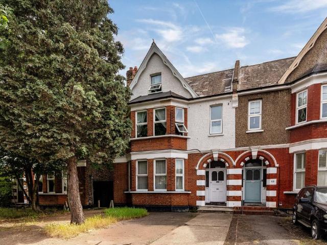 Flat for sale in London Borough of Lewisham, Greater London