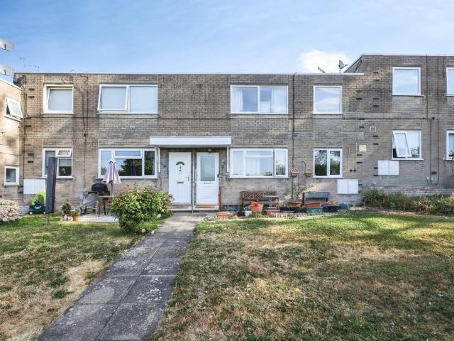 Flat for sale in Red Hill, Worcestershire