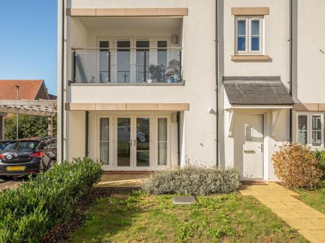 Flat for sale in Cross In Hand, East Sussex