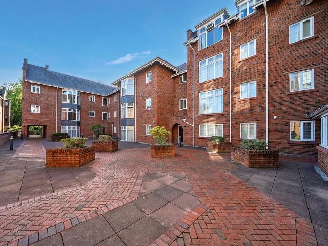 Flat for sale in Wilmslow Park, Wilmslow